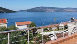 Вилла за 365 000 евро в Кумборе, Черногория