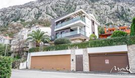 Вилла за 1 200 000 евро в Доброте, Черногория