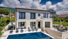 Вилла за 795 000 евро в Тивате, Черногория