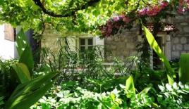 Вилла за 450 000 евро в Перасте, Черногория