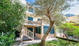 Вилла за 475 000 евро в Святом Стефане, Черногория