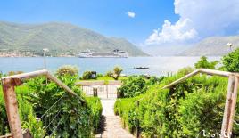 Земля за 1 590 000 евро в Доброте, Черногория