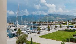 Квартира в Тивате, Черногория (цена по запросу)