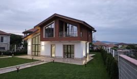 Дом за 235 000 евро в Тынково, Болгария