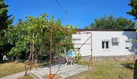 Дом за 99 000 евро в Баре, Черногория