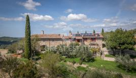 Дом за 920 000 евро в Корчано, Италия