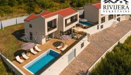 Вилла за 1 100 000 евро в Тивате, Черногория