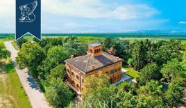 Вилла за 3 800 000 евро в Модене, Италия