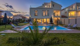 Вилла за 686 000 евро в Порече, Хорватия