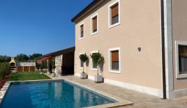 Вилла за 1 250 000 евро в Бртонигле, Хорватия