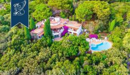 Вилла за 1 950 000 евро в Сан-Феличе-Чирчео, Италия