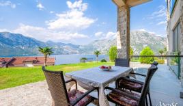 Апартаменты за 305 000 евро в Костанице, Черногория