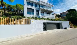 Дом за 869 500 евро на Коста-Брава, Испания