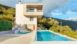 Вилла за 469 000 евро в Херцег-Нови, Черногория