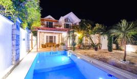 Дом за 790 000 евро в Тивате, Черногория