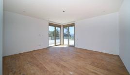 Квартира за 275 000 евро в Тивате, Черногория