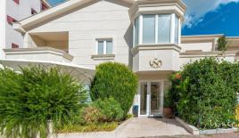 Отель, гостиница за 1 100 000 евро в Будве, Черногория