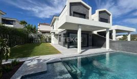 Вилла за 596 000 евро в Чешме, Турция