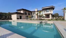 Апартаменты за 4 050 000 евро в Кушадасы, Турция