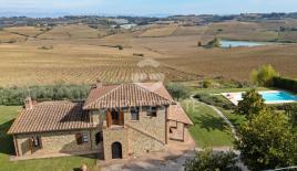 Дом за 860 000 евро в Кастильоне-дель-Лаго, Италия