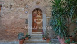 Апартаменты за 220 000 евро в Кьюси, Италия