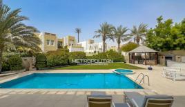 Вилла за 2 458 363 евро в Дубае, ОАЭ