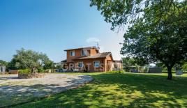 Дом за 1 050 000 евро в Кортоне, Италия