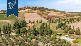 Ферма за 4 500 000 евро в Пьенце, Италия
