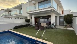 Вилла за 560 000 евро в Ларнаке, Кипр