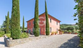 Дом за 1 695 000 евро в Кортоне, Италия