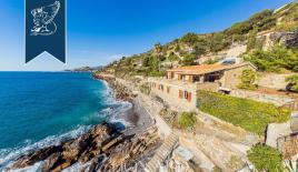 Вилла за 3 250 000 евро в Империи, Италия