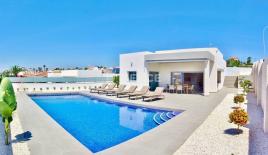 Вилла за 469 000 евро в Рохалесе, Испания