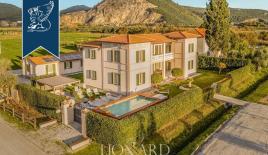 Вилла в Пизе, Италия (цена по запросу)