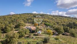 Дом за 990 000 евро в Монтегаббьоне, Италия