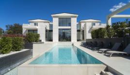 Вилла за 25 000 евро за месяц в Кальдас-де-Малавелье, Испания