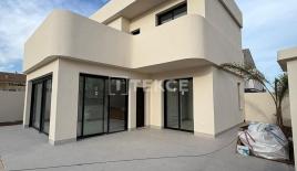 Вилла за 570 000 евро в Сан-Педро-дель-Пинатаре, Испания