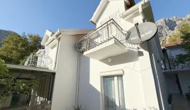 Дом за 270 000 евро в Ораховаце, Черногория