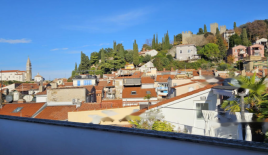 Квартира за 393 000 евро в Пиране, Словения