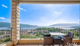 Вилла за 395 000 евро в Зеленике, Черногория