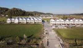 Земля за 7 650 000 евро в Врхнике, Словения