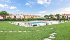 Апартаменты за 330 000 евро в Линьяно-Саббьядоро, Италия