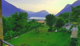 Вилла за 600 000 евро в Карлаццо, Италия