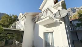 Дом за 270 000 евро в Ораховаце, Черногория