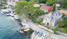 Дом за 2 000 000 евро в Доброте, Черногория