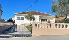 Вилла за 400 000 евро в Тивате, Черногория