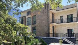 Вилла за 2 150 000 евро в Ораховаце, Черногория