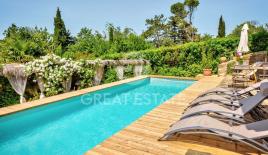 Дом за 1 800 000 евро в Ареццо, Италия