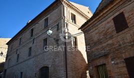 Таунхаус за 160 000 евро в Фермо, Италия