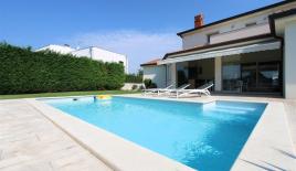 Вилла за 1 100 000 евро в Порече, Хорватия