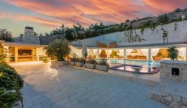 Отель, гостиница за 2 100 000 евро в Цриквенице, Хорватия